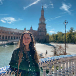 Meet your Posher, Manuela